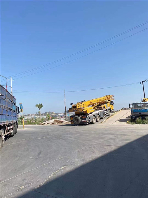 鄞州区25吨吊车的租赁价格大概是多少？